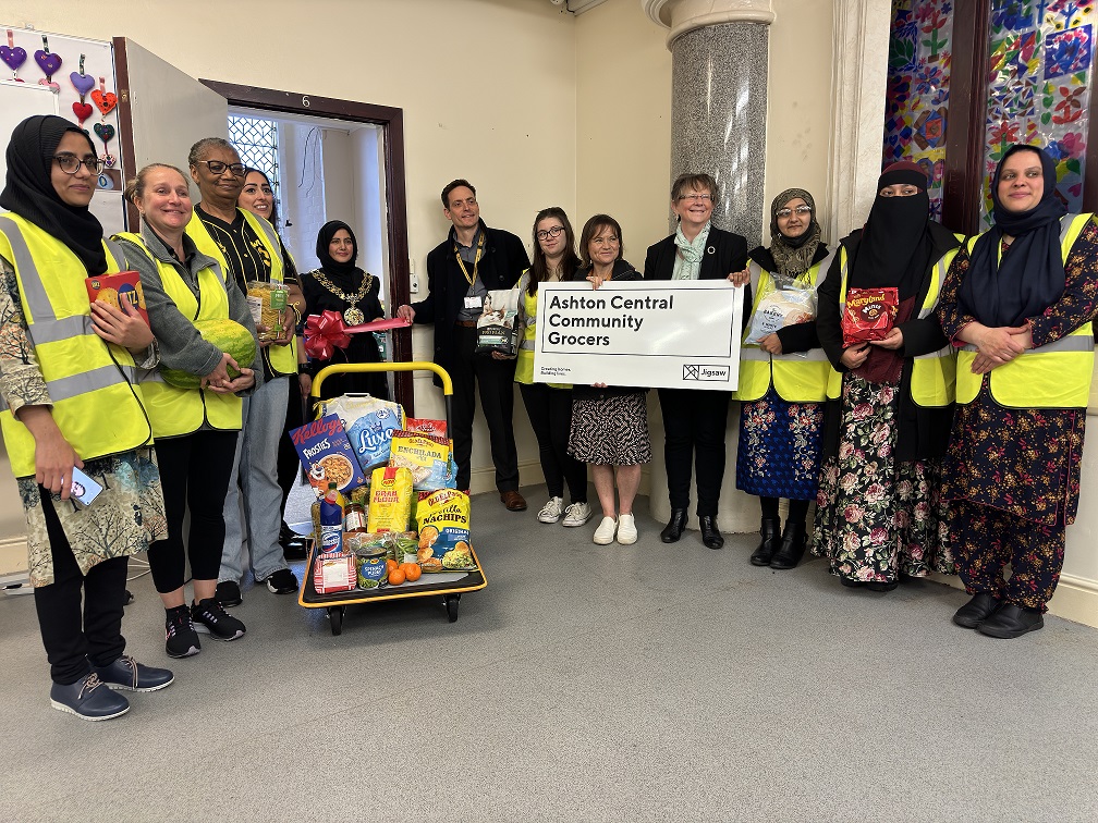 New Community Grocer Opens in Tameside Jigsaw Homes Group